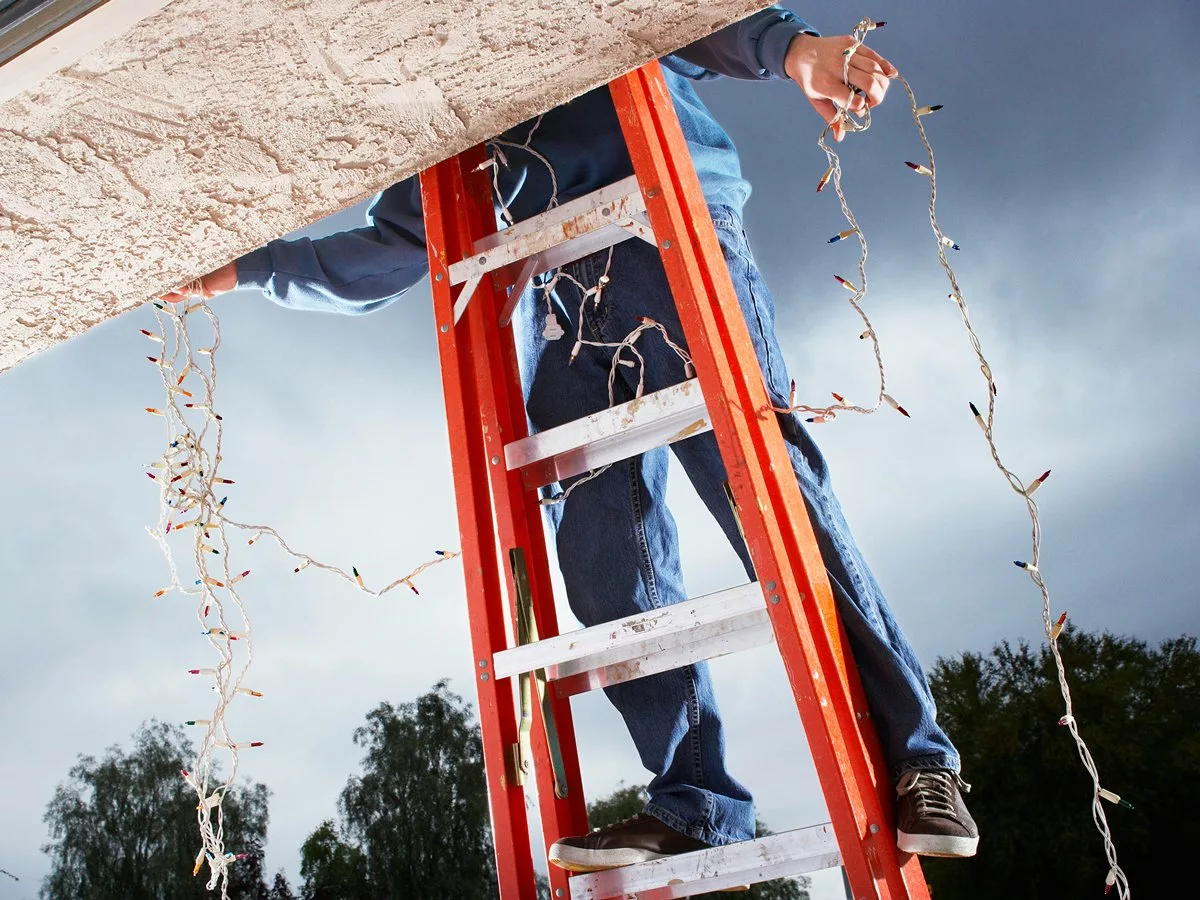 Christmas lights ladder article