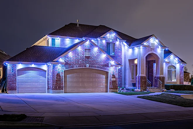 Permanent app-controlled holiday lighting on a home in Ronald, WA by Trimlight NW